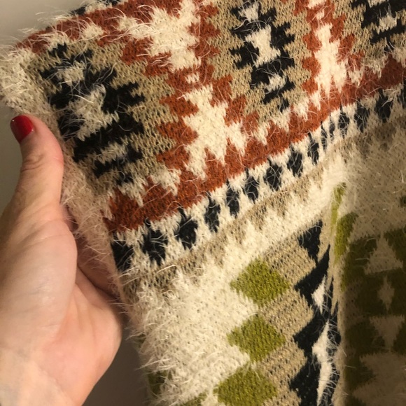 Sweater - Picture 4 of 4